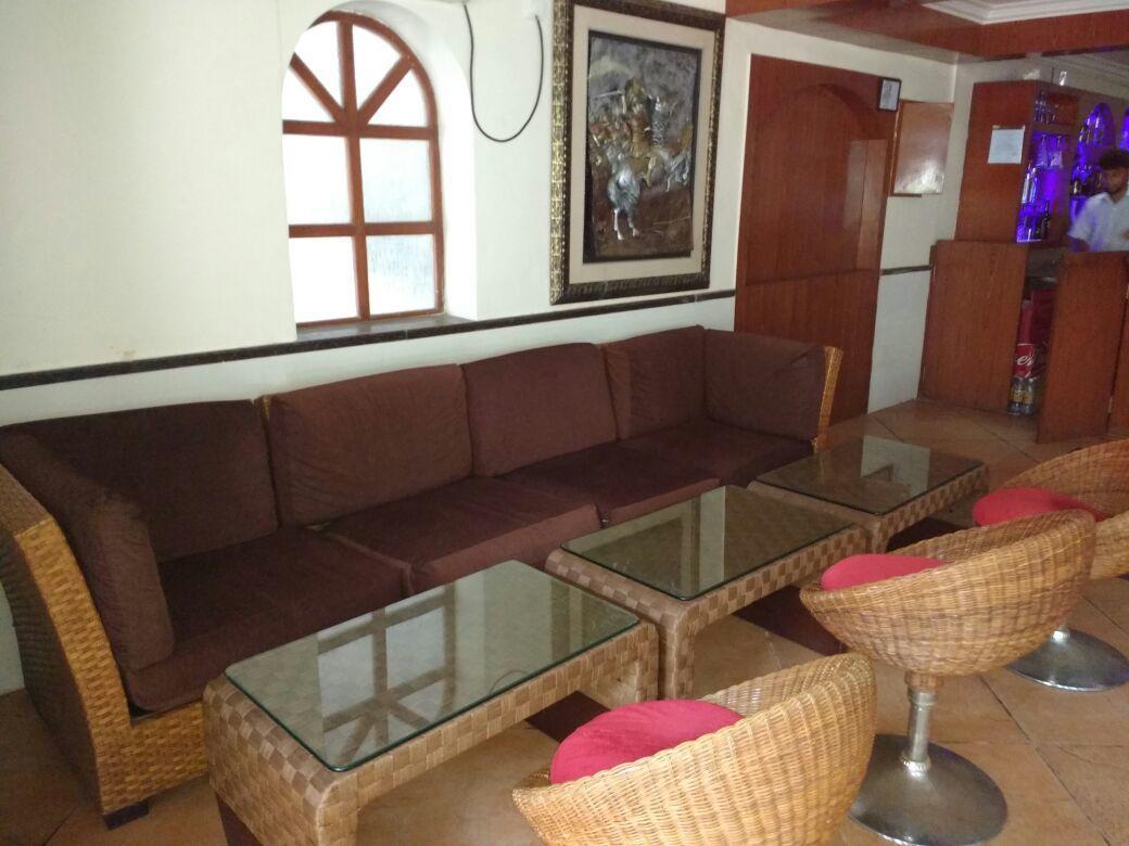 Ocean Waves Sun Baga Hotel Екстериор снимка